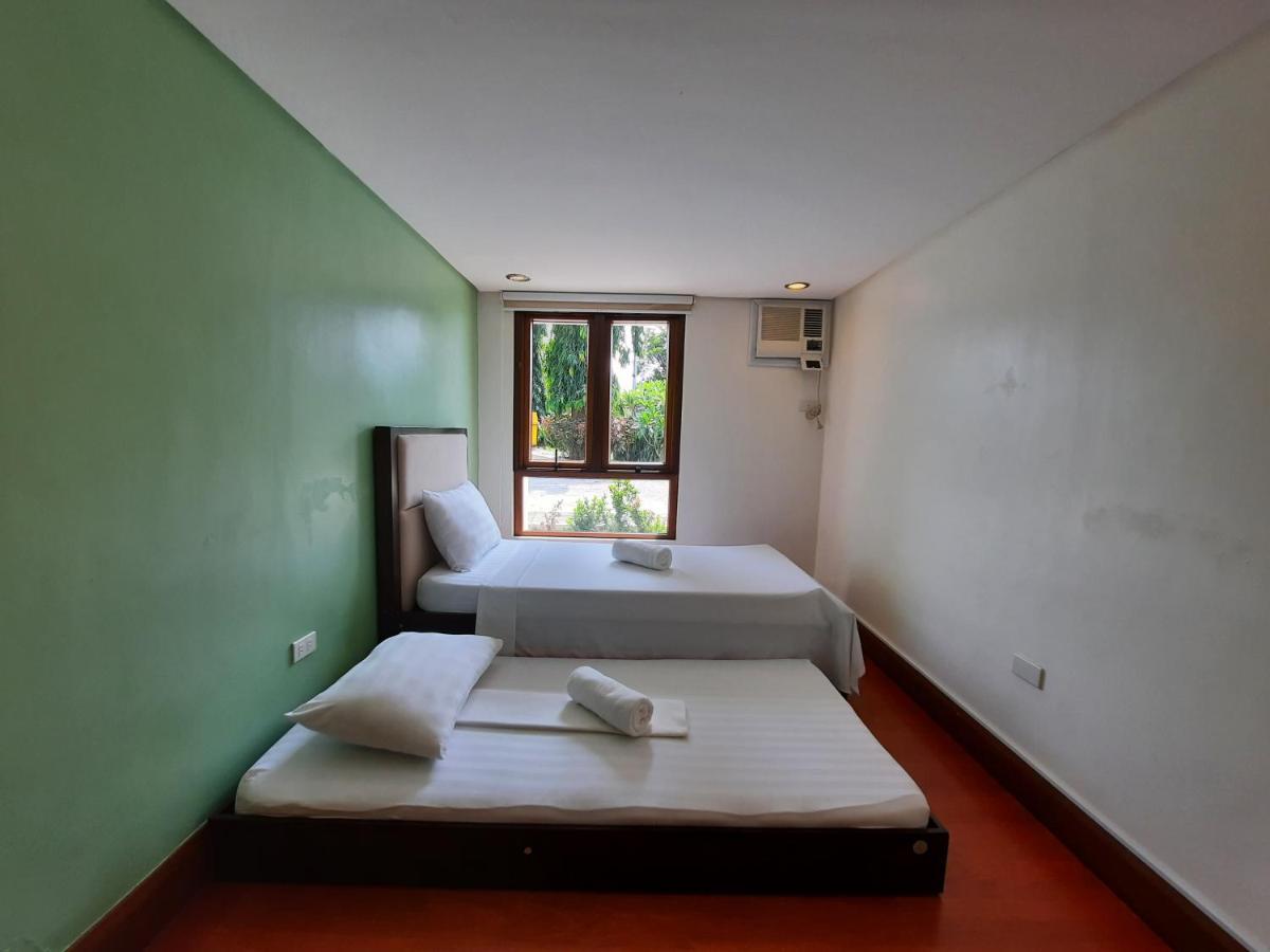 เดอะ ฟาร์มเฮาส์ บาย อีดีแอล Hotel Tarlac City ภายนอก รูปภาพ