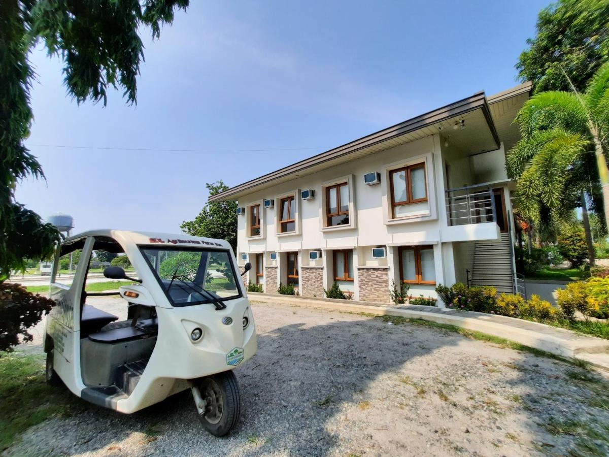 เดอะ ฟาร์มเฮาส์ บาย อีดีแอล Hotel Tarlac City ภายนอก รูปภาพ