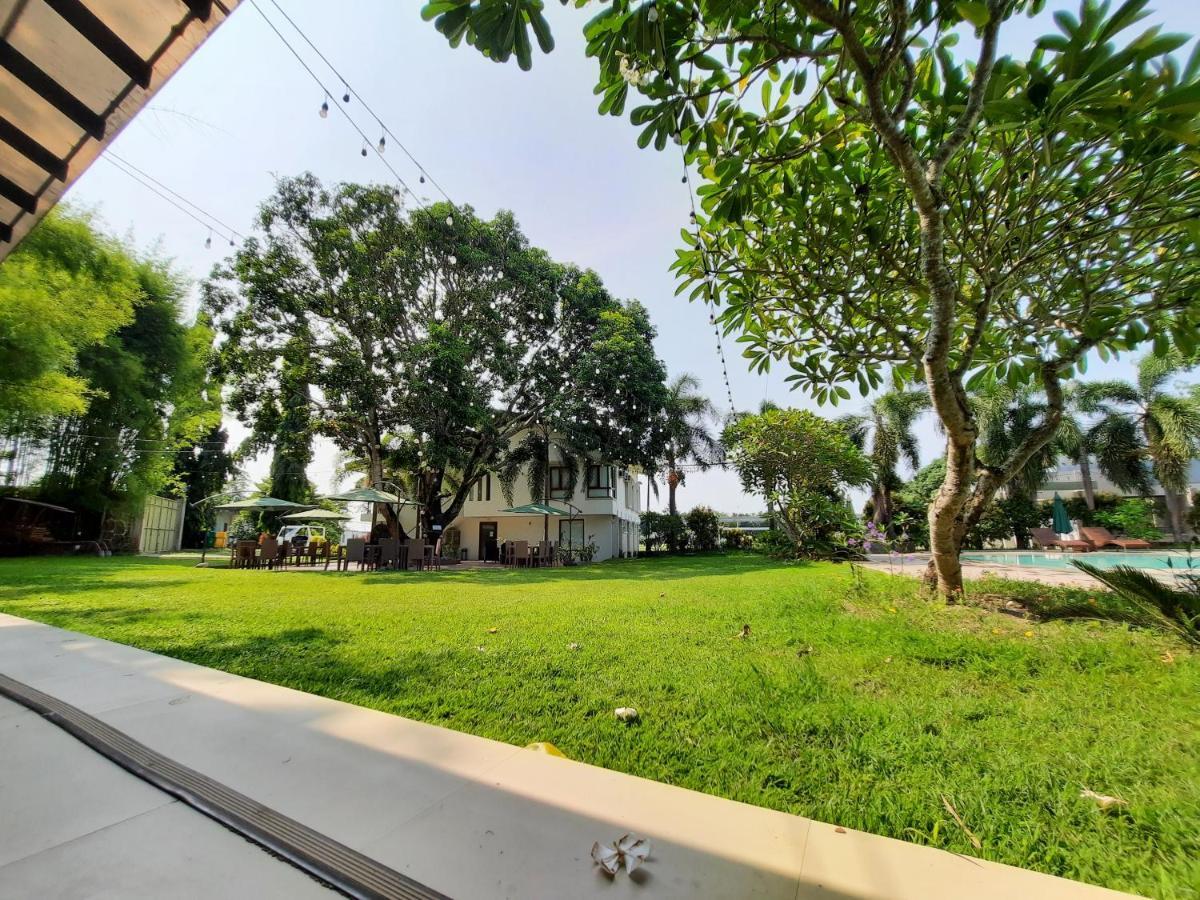 เดอะ ฟาร์มเฮาส์ บาย อีดีแอล Hotel Tarlac City ภายนอก รูปภาพ