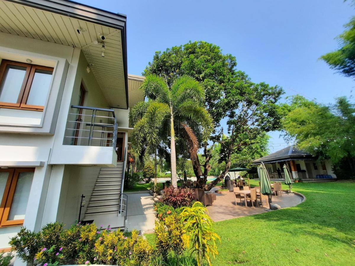เดอะ ฟาร์มเฮาส์ บาย อีดีแอล Hotel Tarlac City ภายนอก รูปภาพ