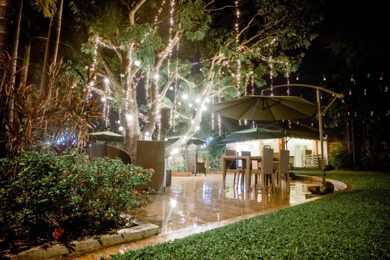เดอะ ฟาร์มเฮาส์ บาย อีดีแอล Hotel Tarlac City ภายนอก รูปภาพ
